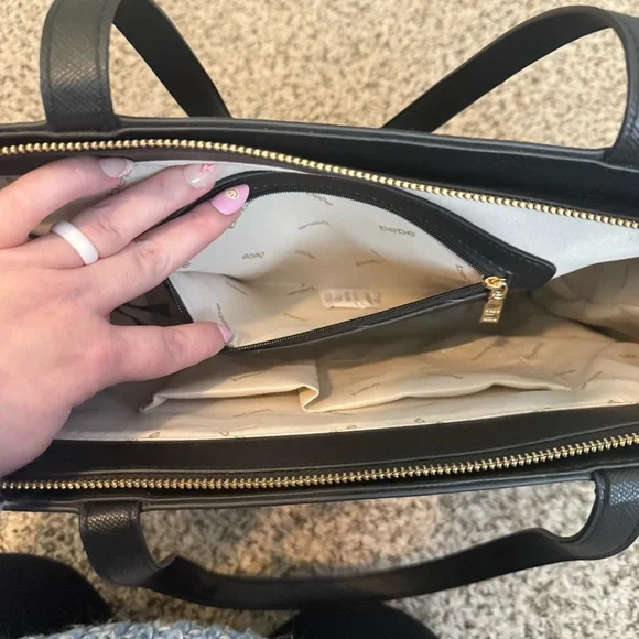 Bebe Los Angeles Monogram Logo Large Women’s Tote Bag with Matching Makeup Bag - Picture 10 of 15